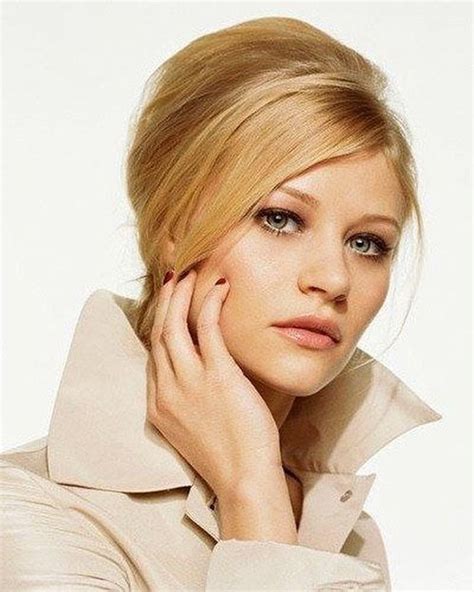 Emilie de Ravin (@emiliede